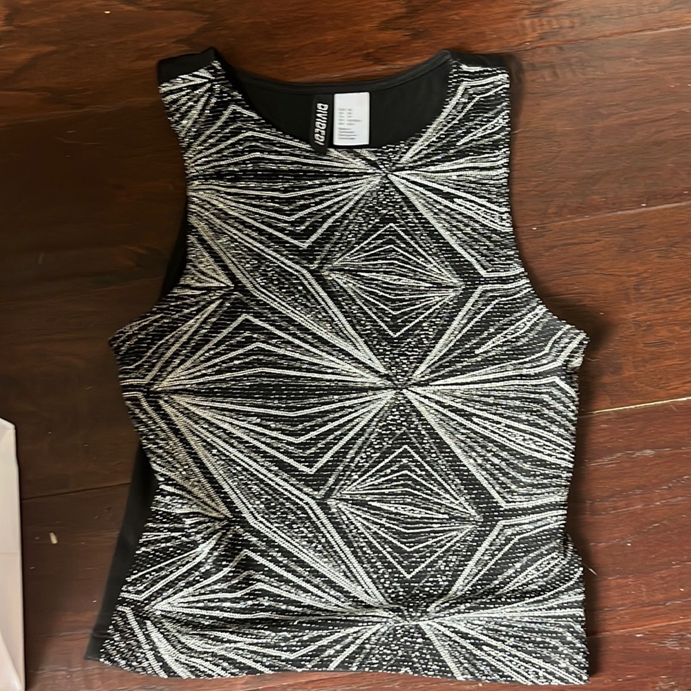 Womens tank size XS
